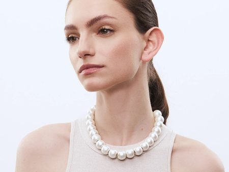 VBARONI Short Bead Necklace in Pearl For Sale