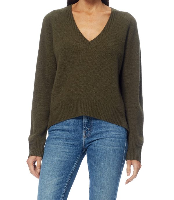 360 Ivy V-neck Knit in Olive For Sale