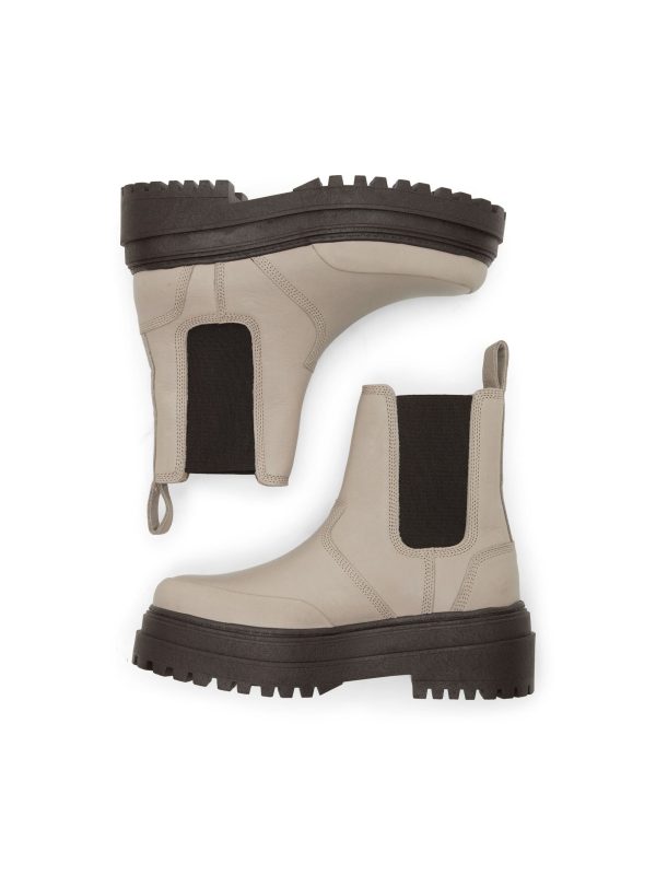 SLF Emily Chelsea Boot in Cornstalk Fashion