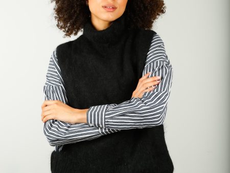 BR Daren Pop Over Knit in Black Beauty Online Sale