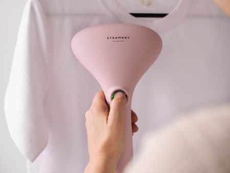 STEAMERY Cirrus No.2 Handheld Steamer in Pink Fashion